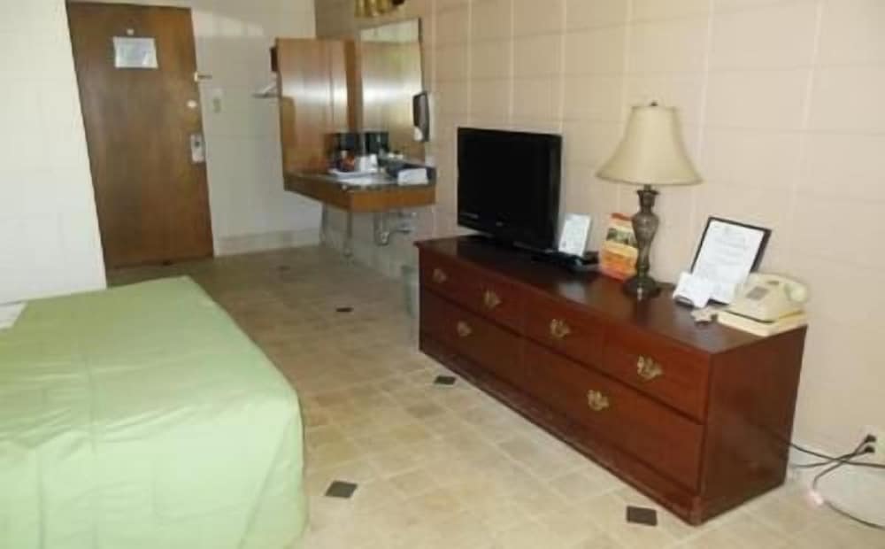 Dickinson Vacations - 1026 Oasis Inn - Property Image 4