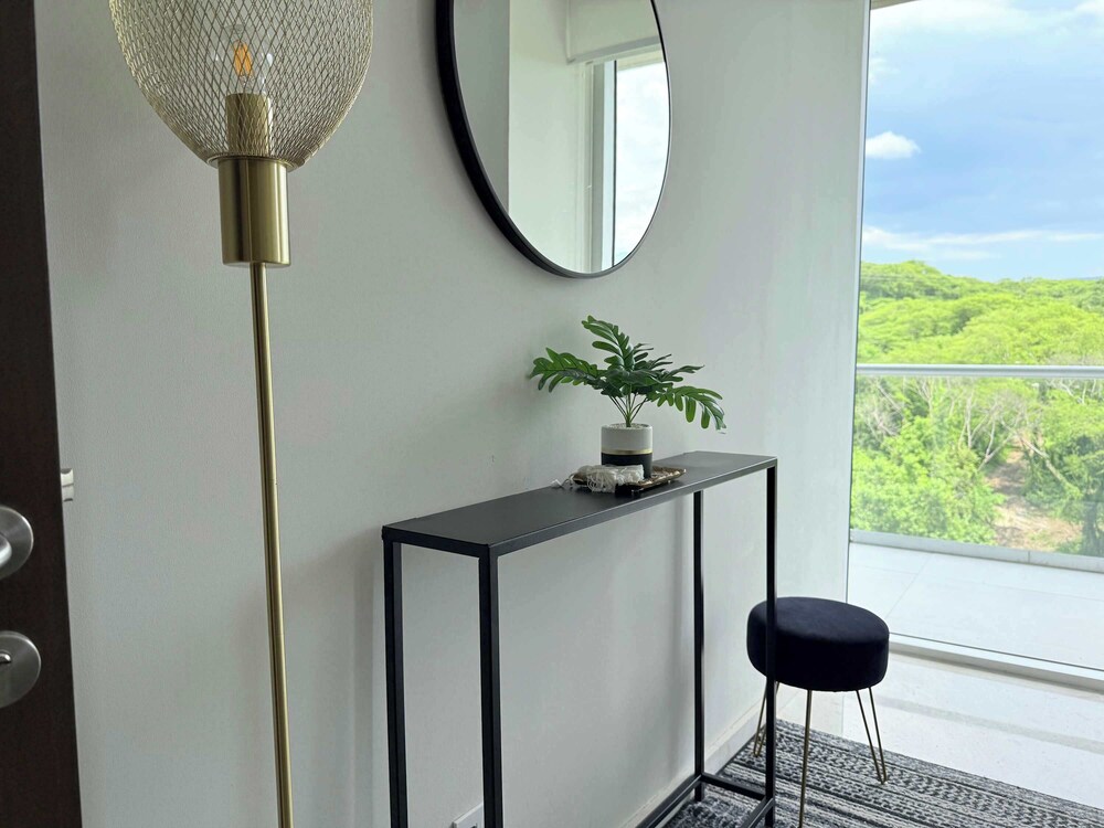 Luxury 2BR Bolongo Ocean View Private Beach