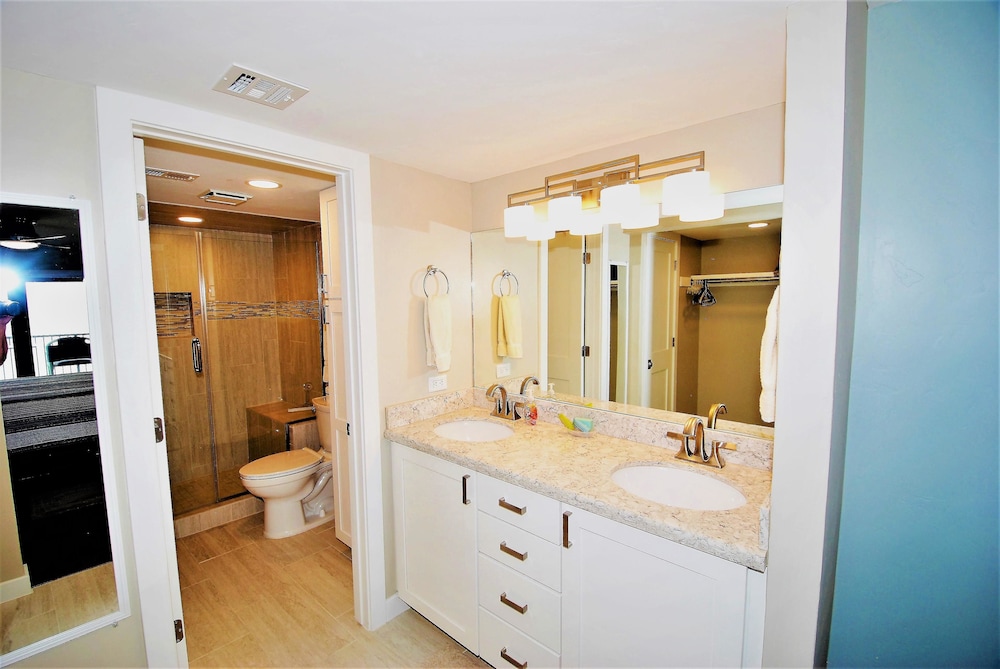 Ocean Vista Unit #1201 3 Bedroom Condo by RedAwning