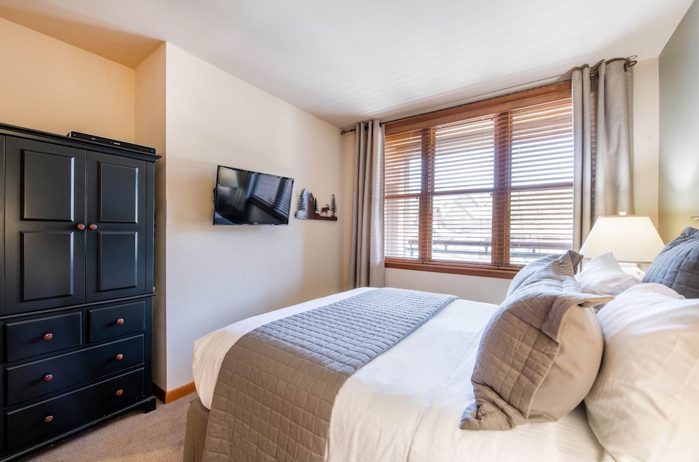 Two Bedroom Condos at Zephyr Mountain Lodge - Winter Park CO