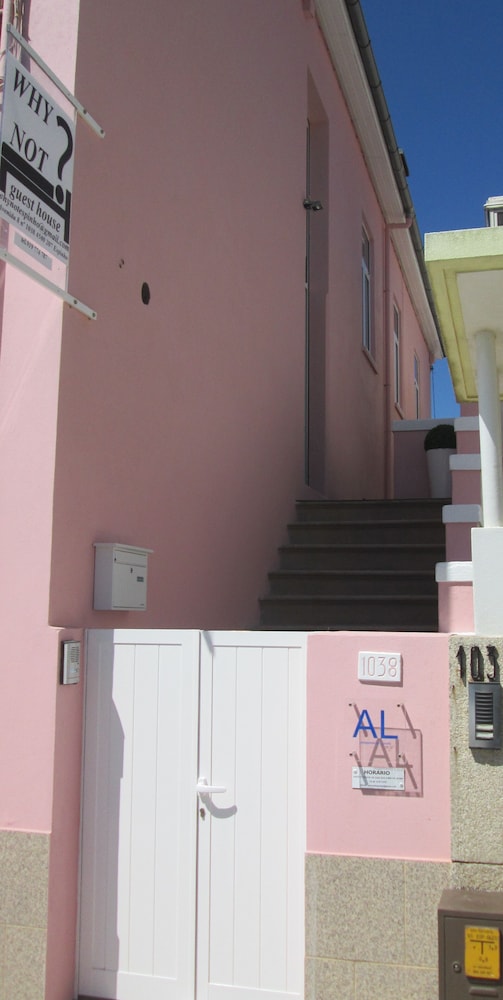 Hotel Why Not? Guest House Espinho - Image 1