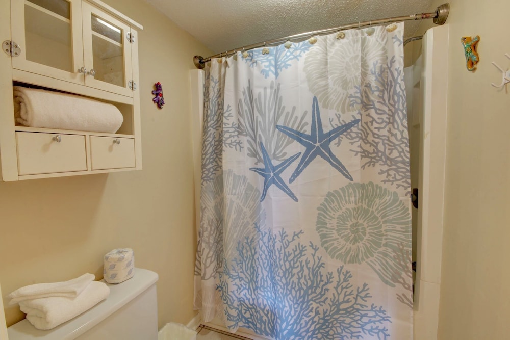 516 El Matador 2 Bedroom Condo