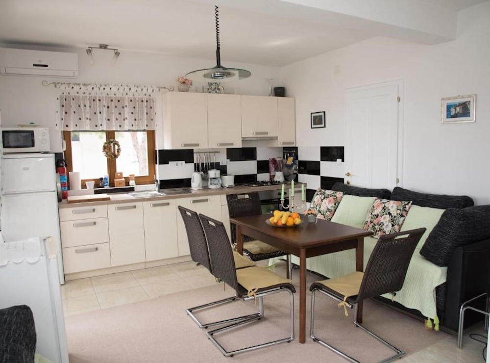 Spacious and Tranquil Apartments With Shared Pool