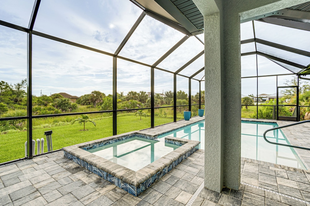 10 Mi to Beaches: Modern Retreat in Port Charlotte
