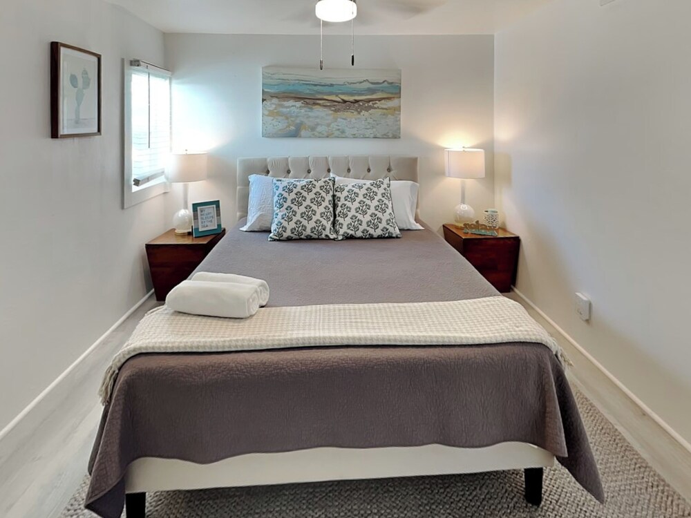 The Wave Cave by Silver Sands Vacation Rentals