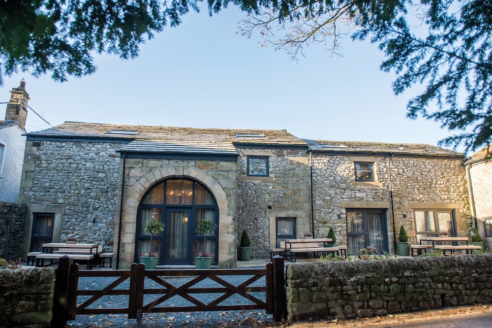 Lister Arms