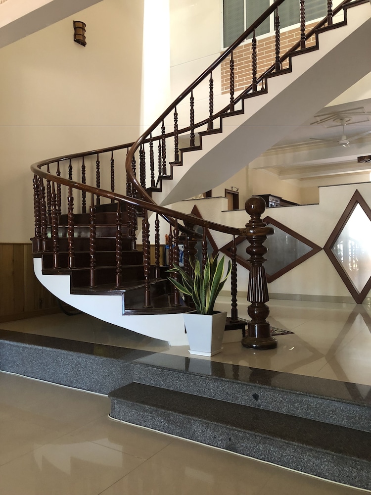 Three Palms Homestay