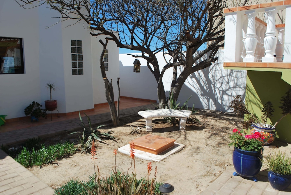 Casa de los Perros by Kivoya