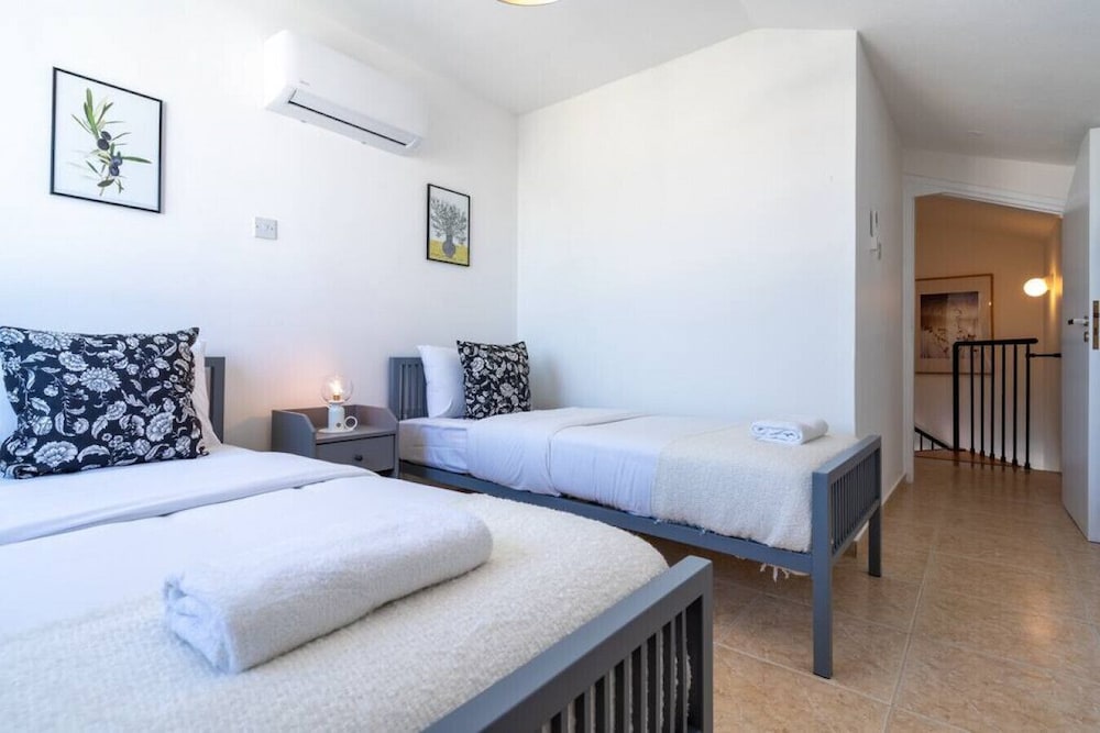 Chloris 3- Bedroom Apartment in Larnaca