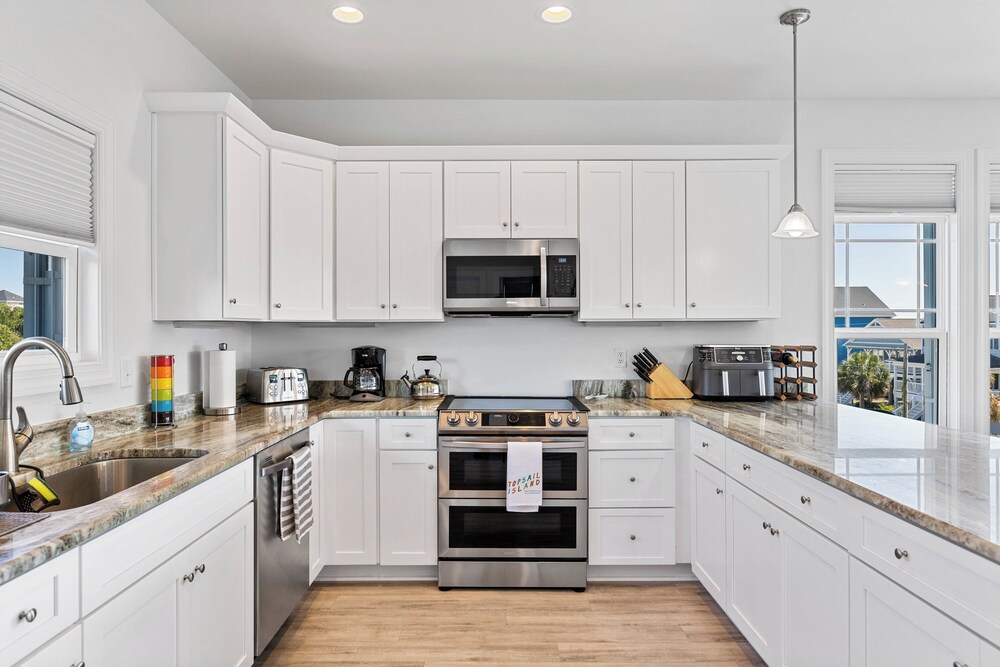 Across the Pond by Topsail Realty