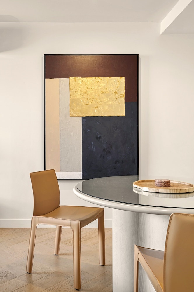 Bright 2-bed Apartment in Fitzroy's Heart