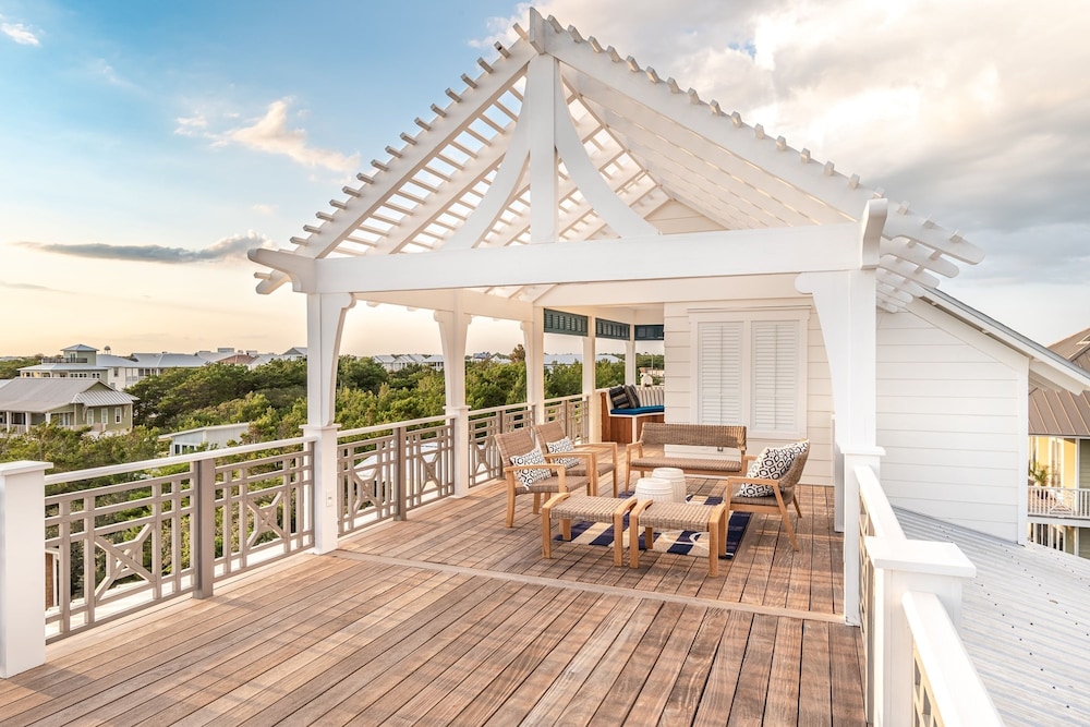 Rooftop Deck Gulf View Pool Firepit Walk to Beach Rosemary Beach