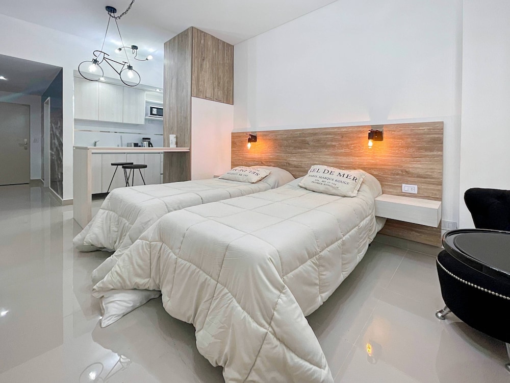Ayres Suites Moreno