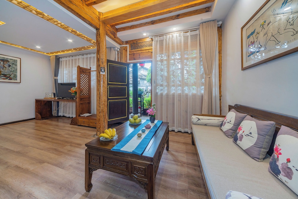 Yiyuan Snow Mountain View Historical Naxi House - Lijiang Old Town Mufu branch