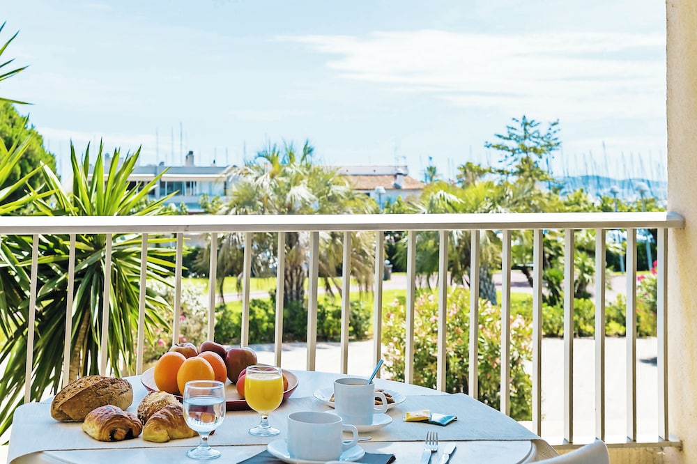 Hyeres Vacations - Residence Pierre  Vacances Hyeres Le Port - Property Image 6