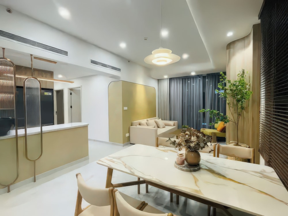 Genius Saigon - Luxury Apt walk to SECC
