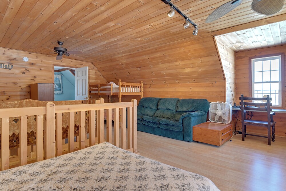 Steps From Lake George! 8-acre Home w/ Dock Access