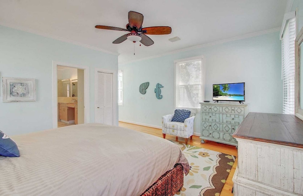 Grand Pavillion 11 by Avantstay Beach Access, Wild Dunes Community