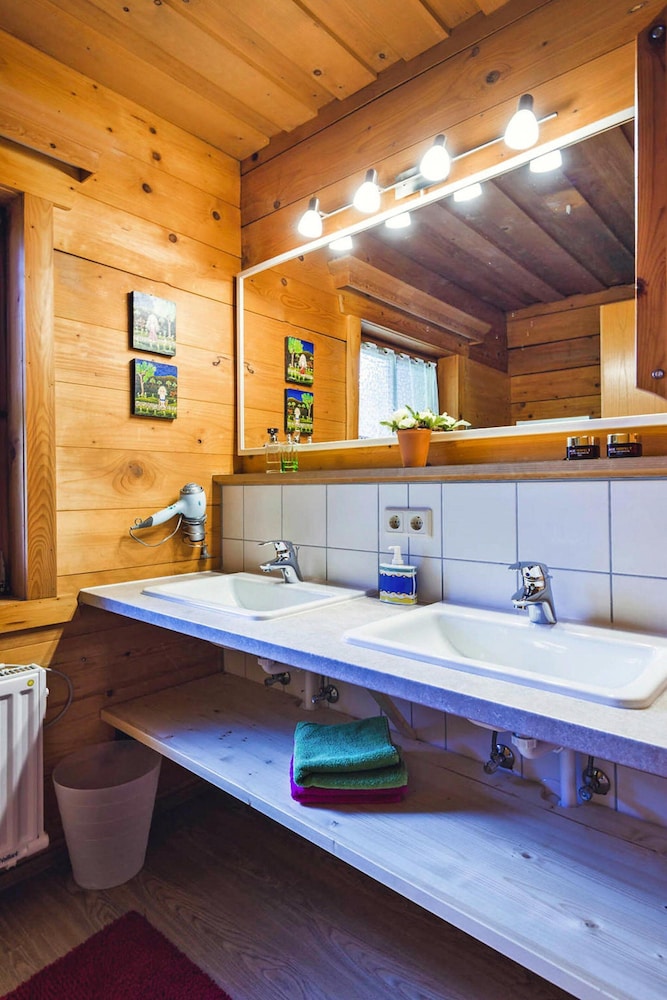 Chalet in Eben With Panoramic Mountain Views