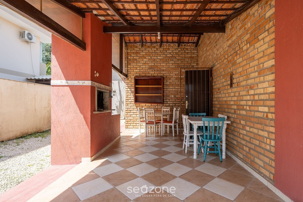 3BR House 230m From Beach w/ BBQ & Grg Rgv115