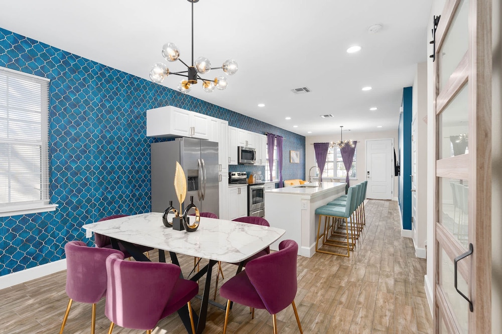 Super Luxe- Sleeps 17 W Designs Near Disney