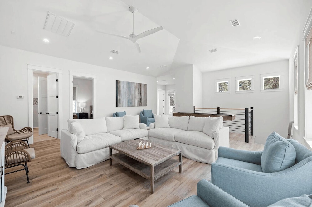 Sleeps 34! 2 Homes, Private Pools, Firepit, Golf Cart, Walk to Beach Seagrove San Juan by Avantstay
