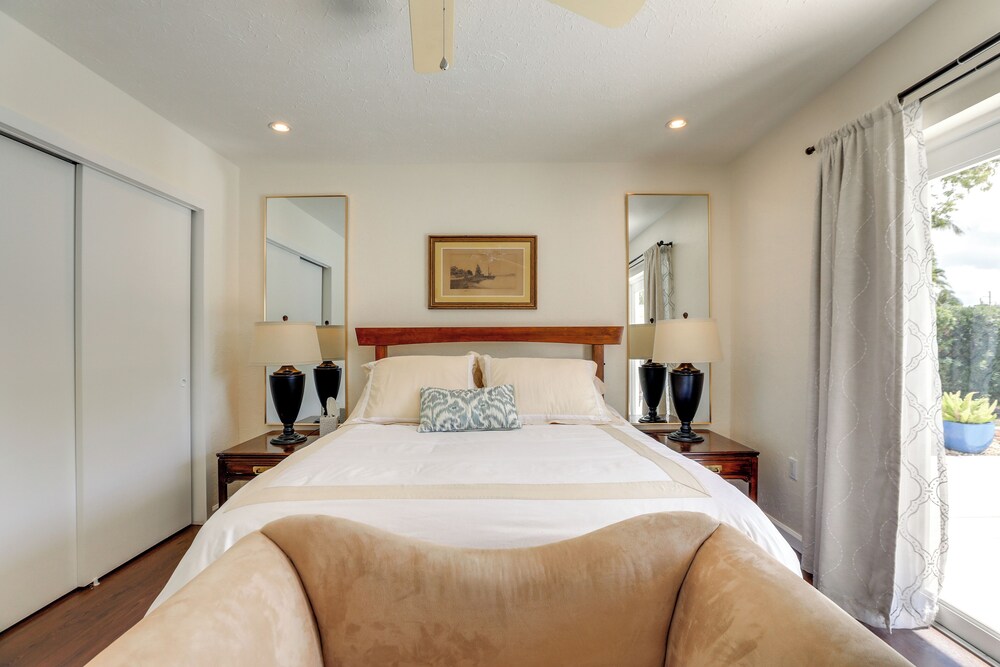 Poolside Oasis 6 Mi to Beaches: Sarasota Hideaway!