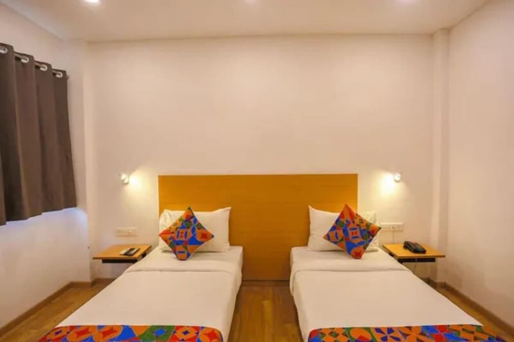 Fabhotel Royal Residency Sector 11