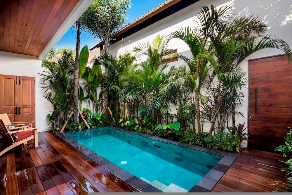 Nusantara Loft 2 Rote by Alfred in Bali - Charming 3 Bdr Pool Villa Near Pererenan Beach - Canggu