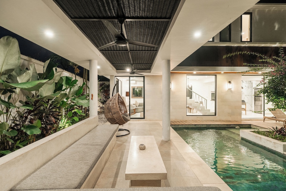 Melasti Villa 2 by Alfred in Bali