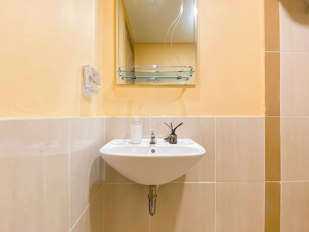 Comfort Living 2Br At Meikarta Apartment