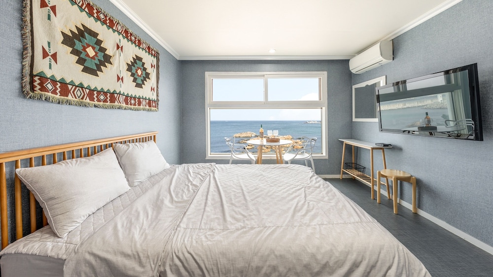 Goseong Napoli House Pension