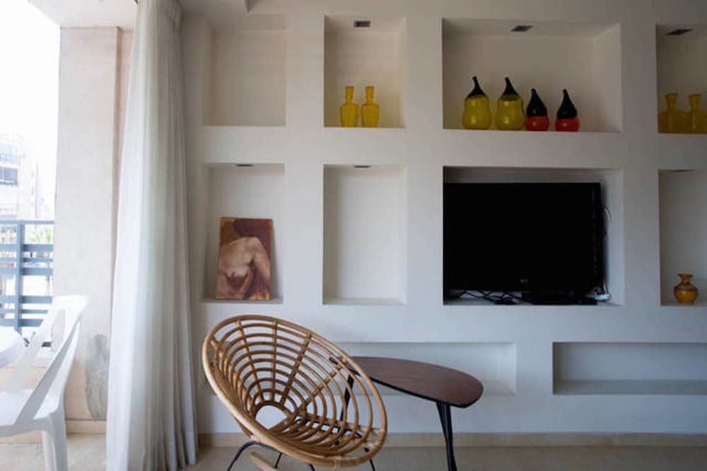 Balcony & Comfort by FeelHome