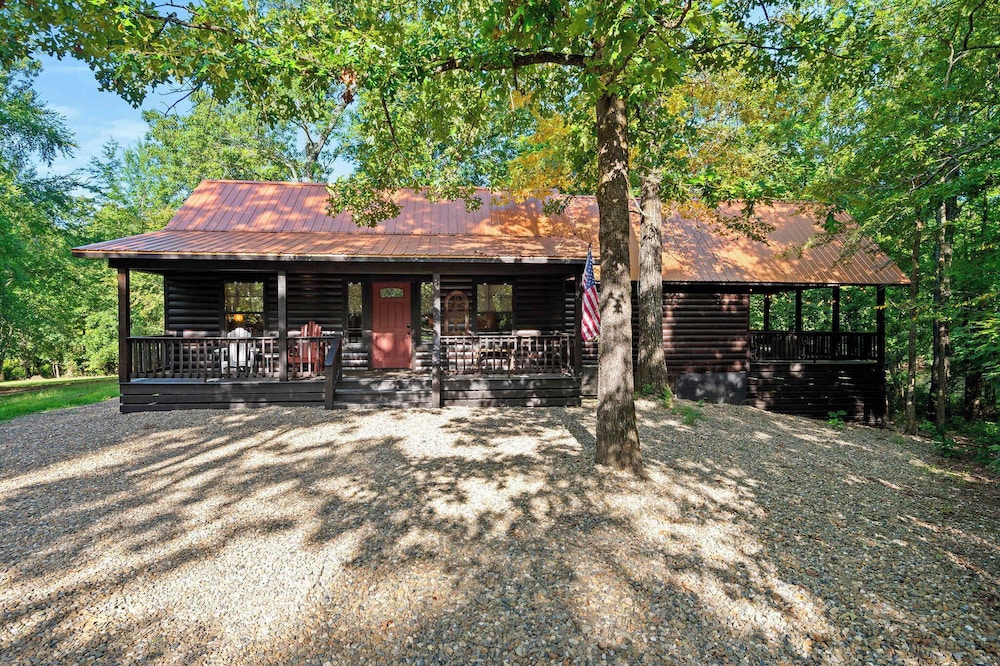 Sunset Ridge Cozy Cabin for 6