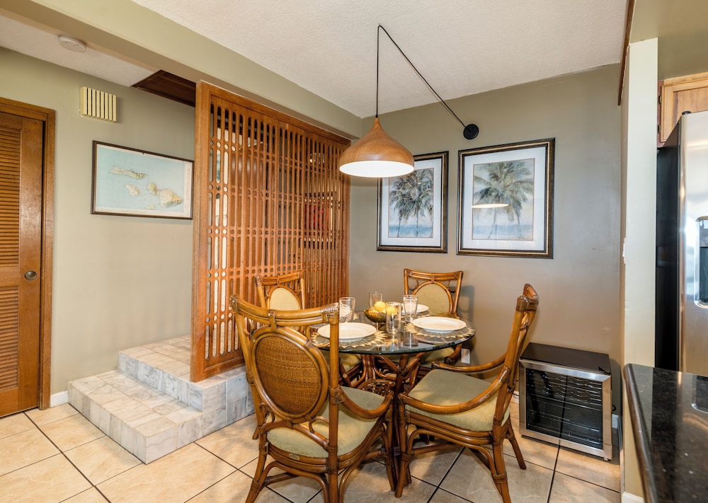 Polo Beach Club Vacation Rentals - APlus Resorts