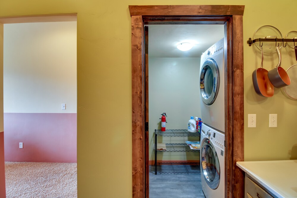 Cozy Ridgway Vacation Rental: Hike, Ski & Explore!