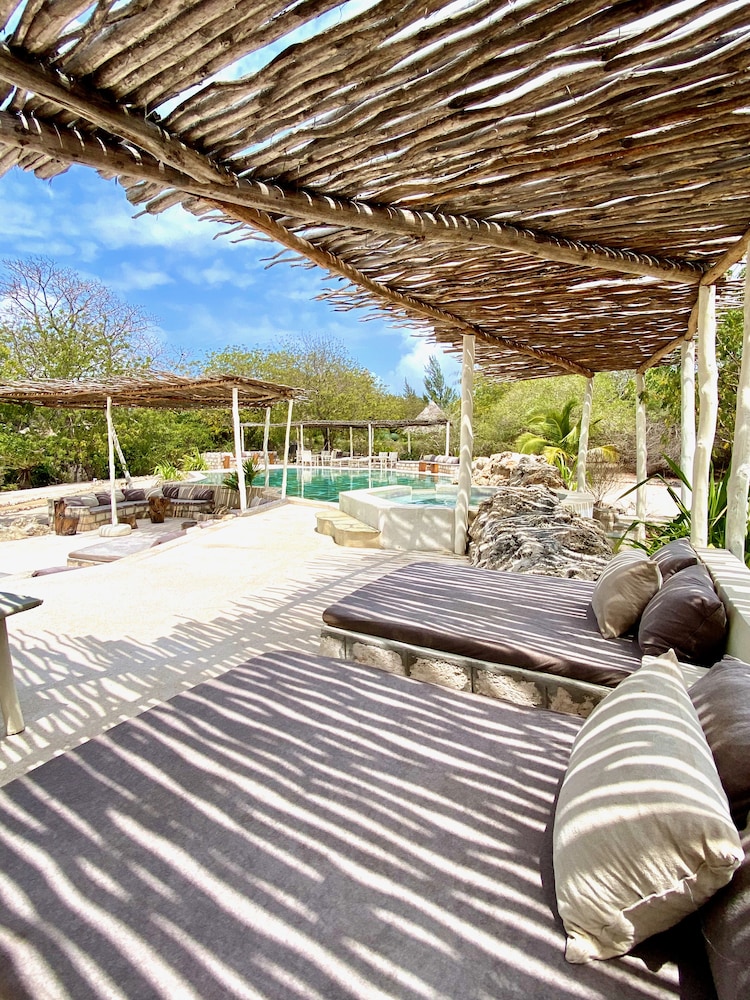 Rock and Sea Resort
