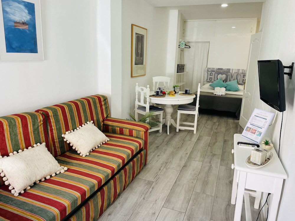 Estudio Playazo Jimena by At Home Costa del Sol