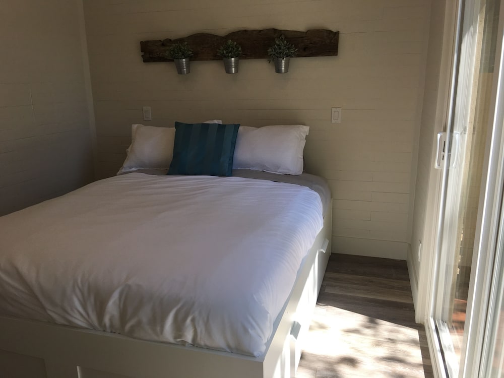 Watermark Waterfront Cottages