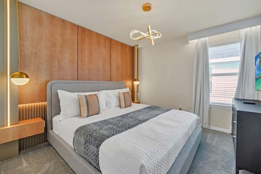 Everyone's Family Fun Home, Slides In Kids Rooms 10 Bedroom Villa