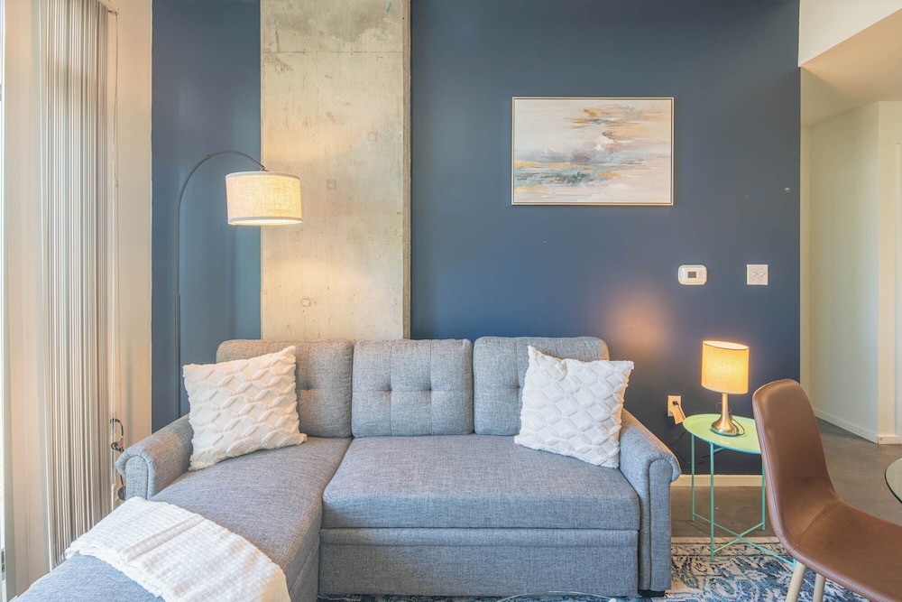 ROVE LIVING/KL - Roosevelt Point