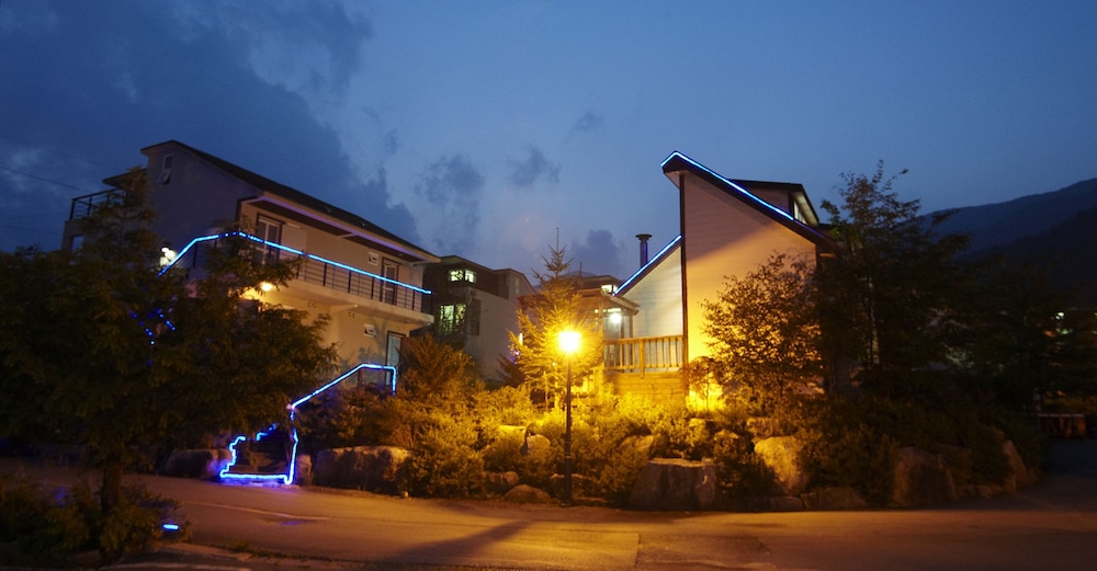 Club Olympia Pension & Resort