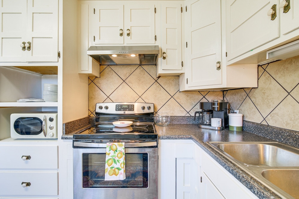 Oxford Getaway: Walk to Oxford Square! - Property Image 20