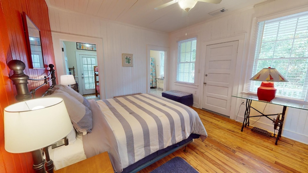 Old Magnolia House by Tybee Vacation Rentals