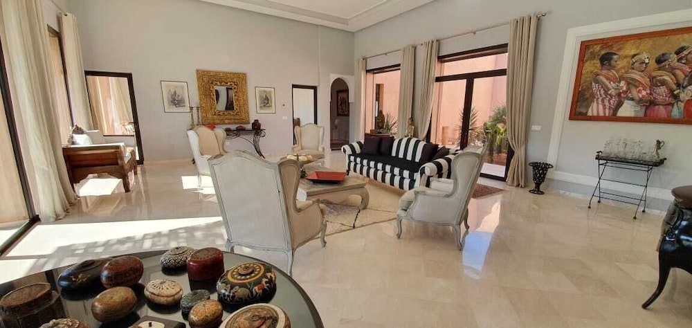 Villa Emeraude view 4