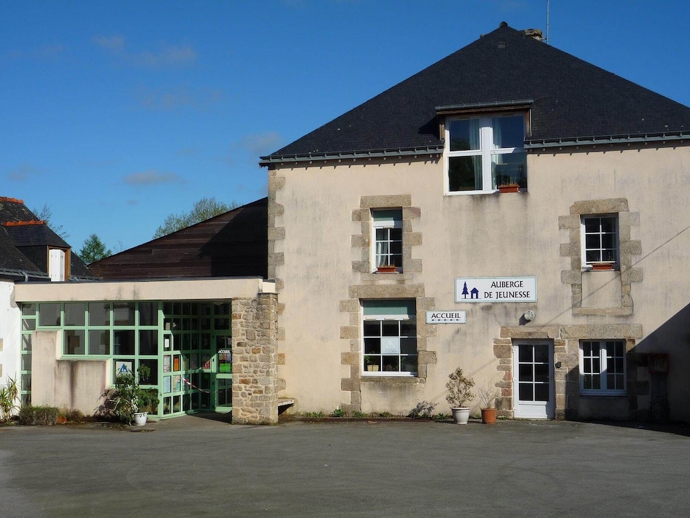 Auberge de Jeunesse HI Pontivy view 2