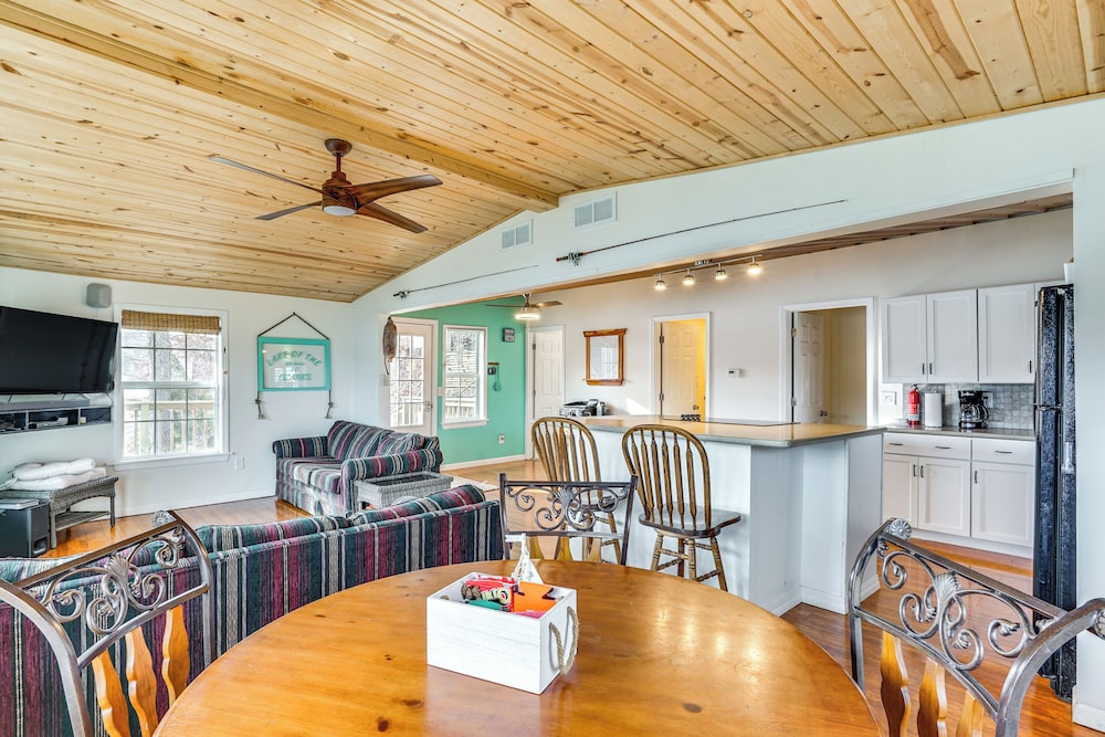 Fish & Boat on Lake of the Ozarks: Waterfront Home