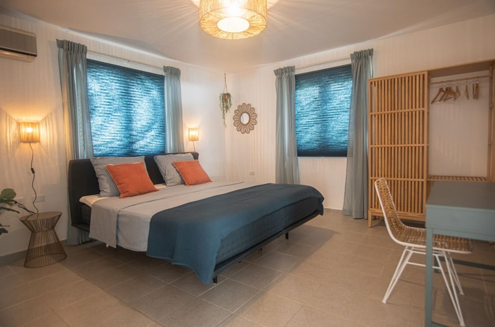 NEW Cozy Casa in Oranjestad
