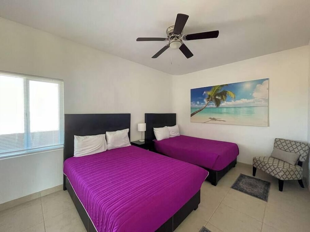 Modern Ocean View Condo With Pools Gym