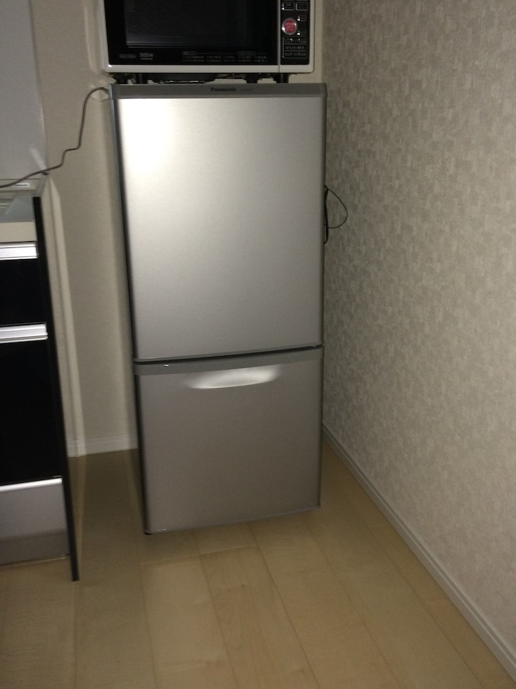 Kasai Guest House, 4min to Kasai Sta, Direct buses to Airport & Disney